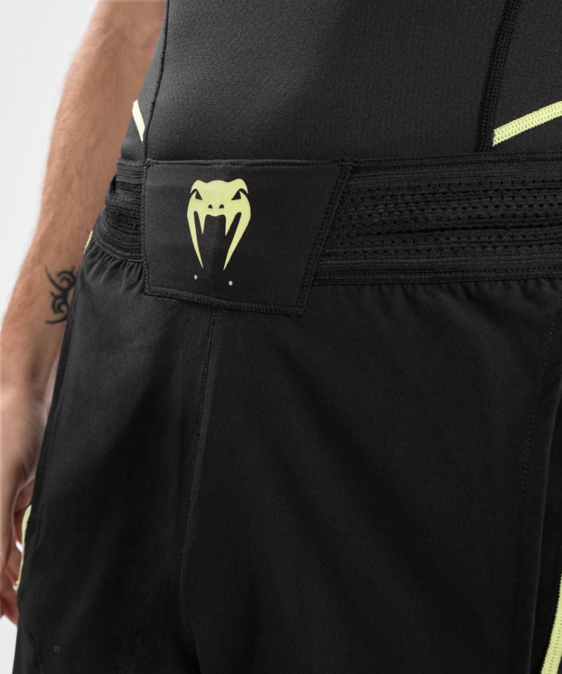 Short Venum Fusion 2.0 Fight Homme Noir Jaune  | REA-0445031