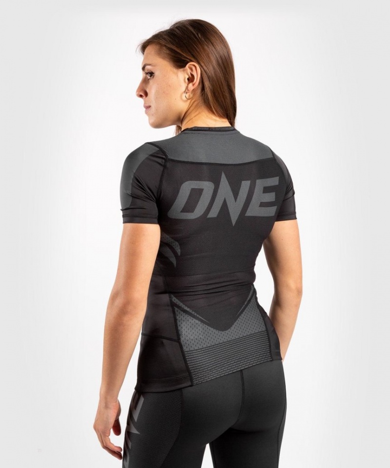 T Shirts Venum ONE FC Impact Rashguard short sleeves Femme Noir  | YRH-6232178