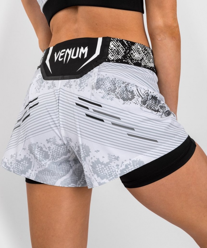 Short Venum UFC Adrenaline by Authentic Fight Night Fight Femme Blanche  | QUN-7431427