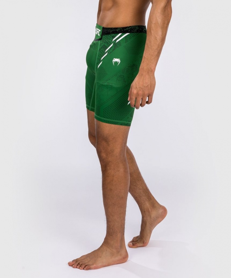 Short Venum UFC Adrenaline by Authentic Fight Night Vale Tudo Homme Vert  | NRR-2146967