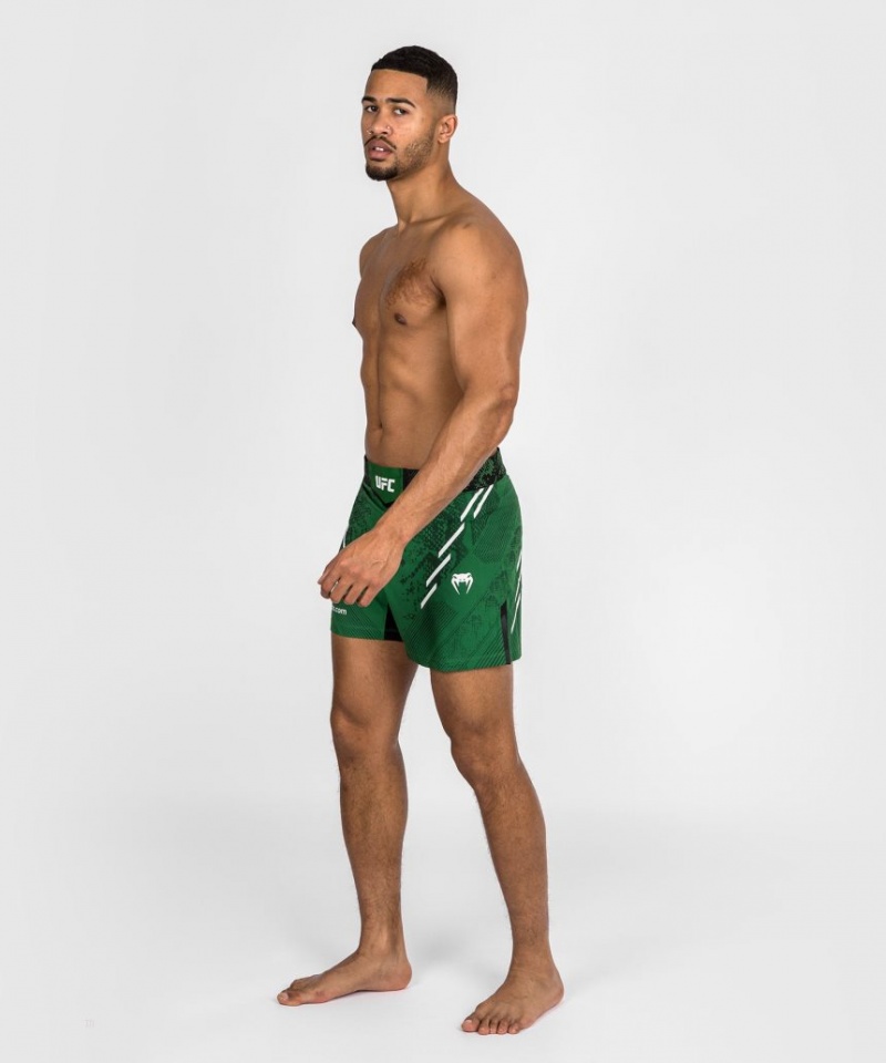 Short Venum UFC Adrenaline by Authentic Fight Night Fight Corta Fit Homme Vert  | ZMA-2132679