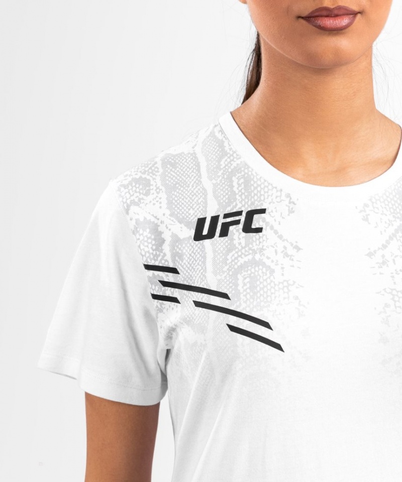 T Shirts Venum UFC Adrenaline by Replica Corta-sleeve Femme Blanche  | BET-8222694