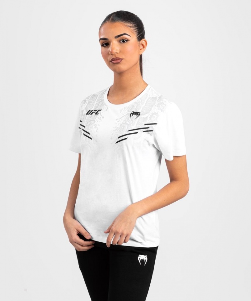 T Shirts Venum UFC Adrenaline by Replica Corta-sleeve Femme Blanche  | BET-8222694