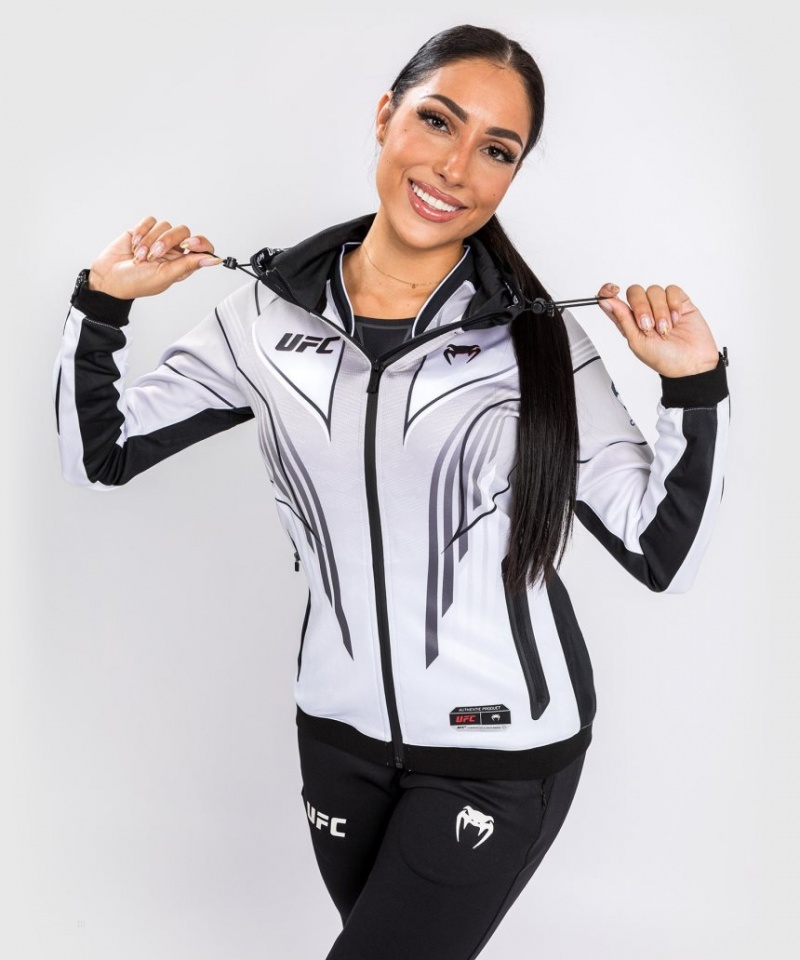 Sweat a Capuche Venum UFC Authentic Fight Night 2.0 Kit by Walkout Femme Blanche  | UIU-7296795