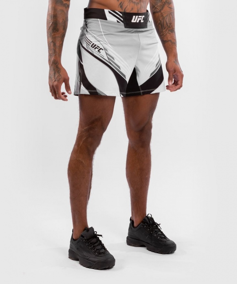 Short Venum UFC Authentic Fight Night Corta Fit Homme Blanche  | FHU-5544828