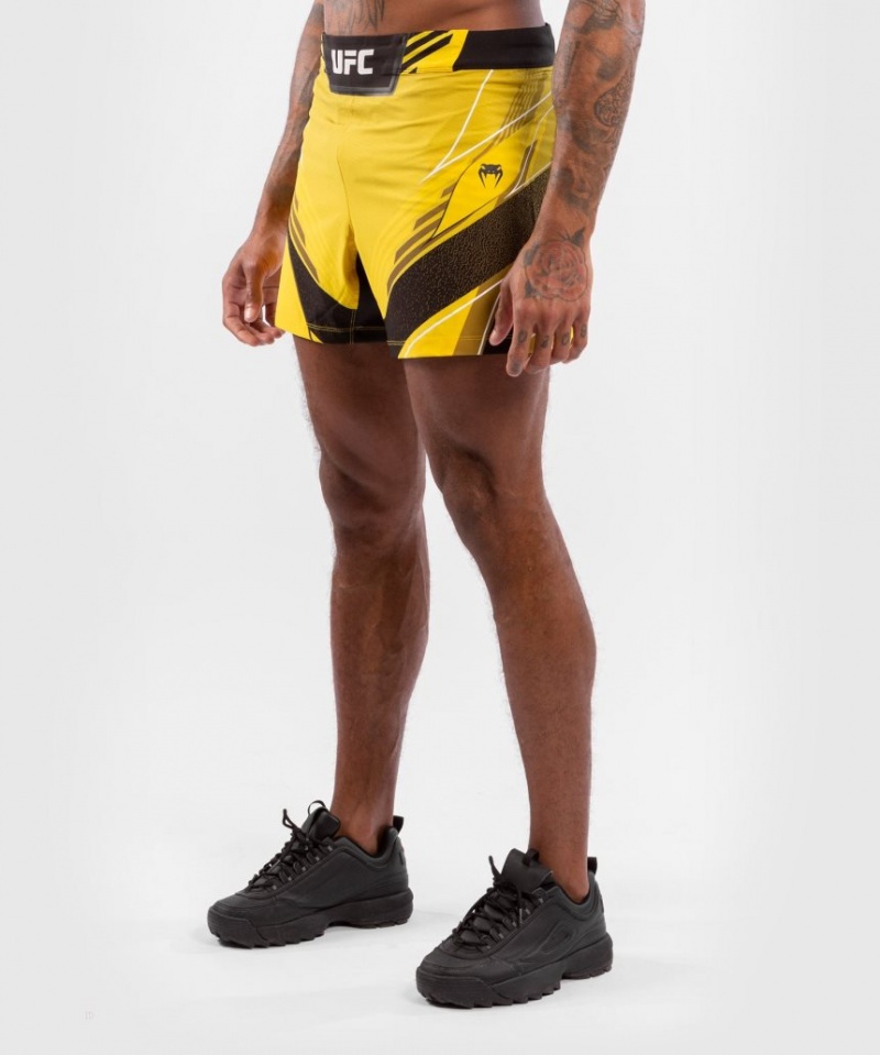 Short Venum UFC Authentic Fight Night Corta Fit Homme Jaune  | RPT-9370400