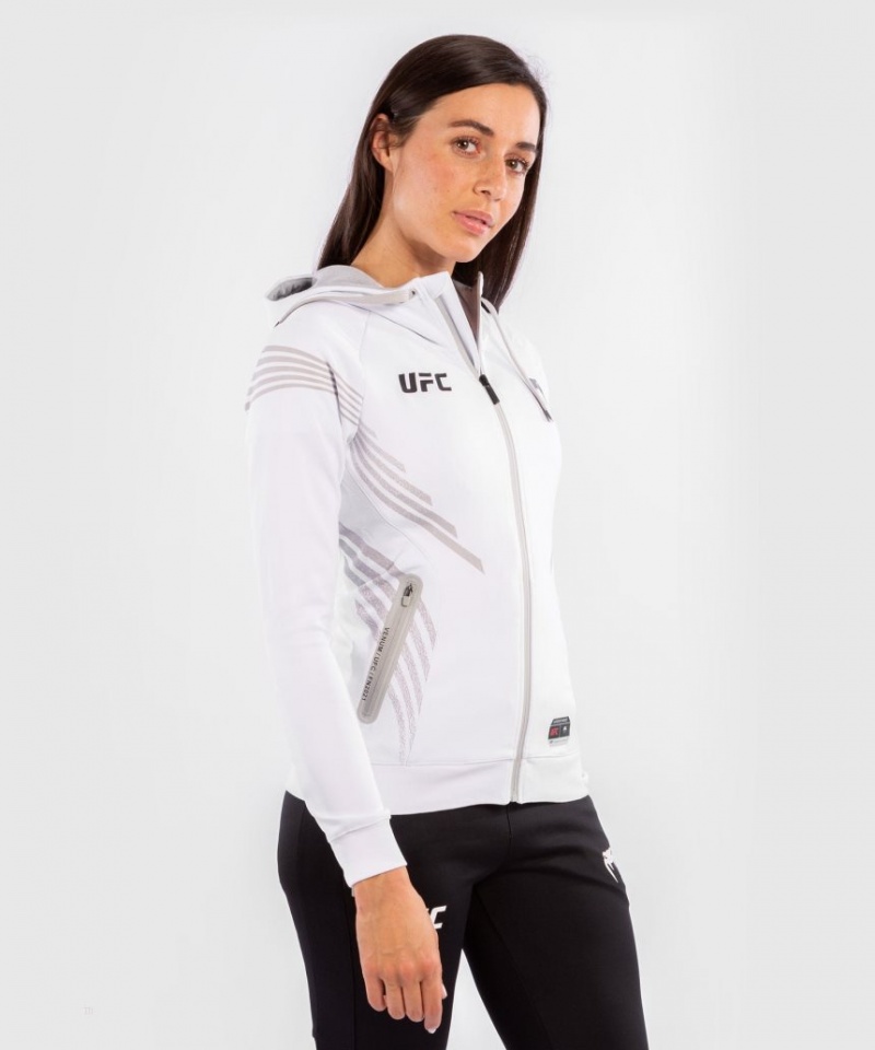 Sweat a Capuche Venum UFC Authentic Fight Night Walkout Femme Blanche  | SGT-3424530