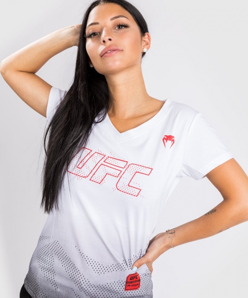 T Shirts Venum UFC Authentic Fight Week 2 Corta Sleeve Femme Blanche  | OGY-3698265