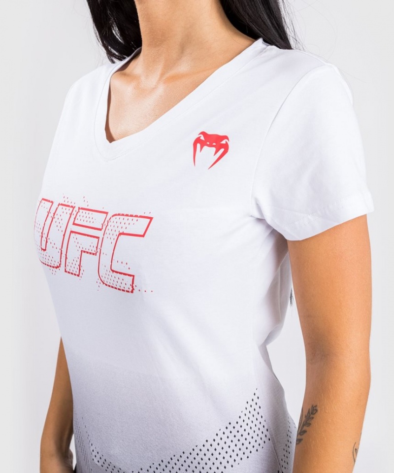 T Shirts Venum UFC Authentic Fight Week 2 Corta Sleeve Femme Blanche  | OGY-3698265